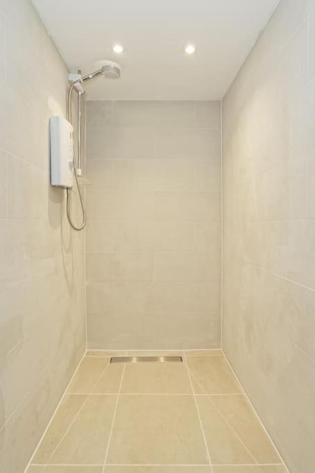 Stylish Beach Front Retreat 2 Bedrooms Herne Bay Esterno foto